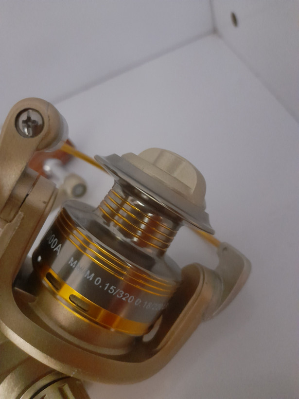 چرخ ماهیگیری یوموشی مدل HC2000A