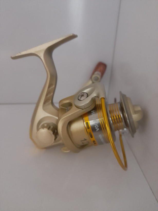 چرخ ماهیگیری یوموشی مدل HC2000A