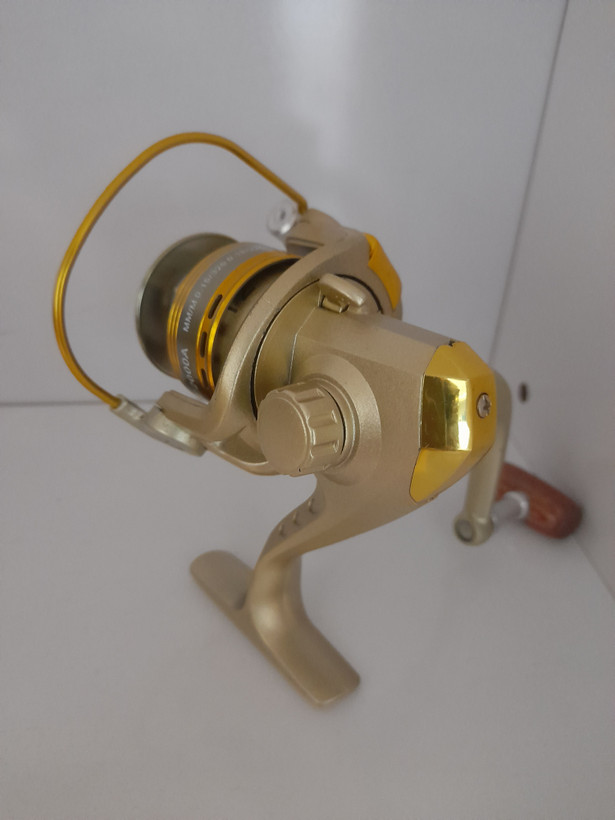 چرخ ماهیگیری یوموشی مدل HC2000A
