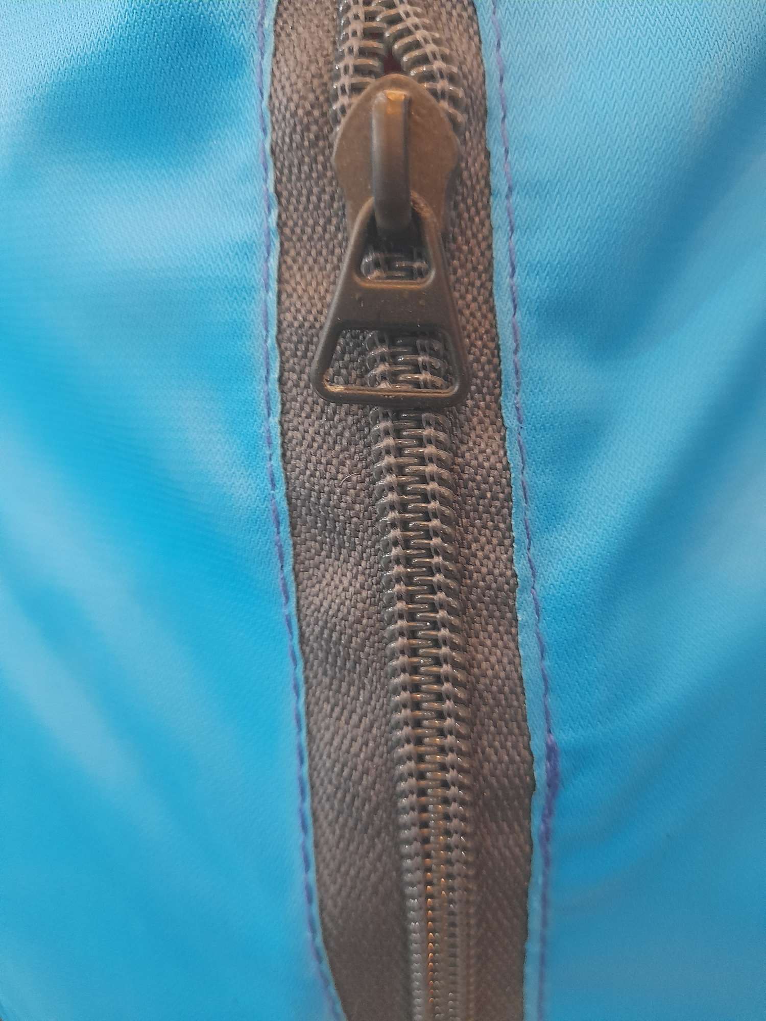 کوله پشتی ۳۲ لیتری طرح دیوتر